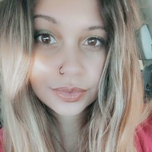 Meet your Posher, Uneek